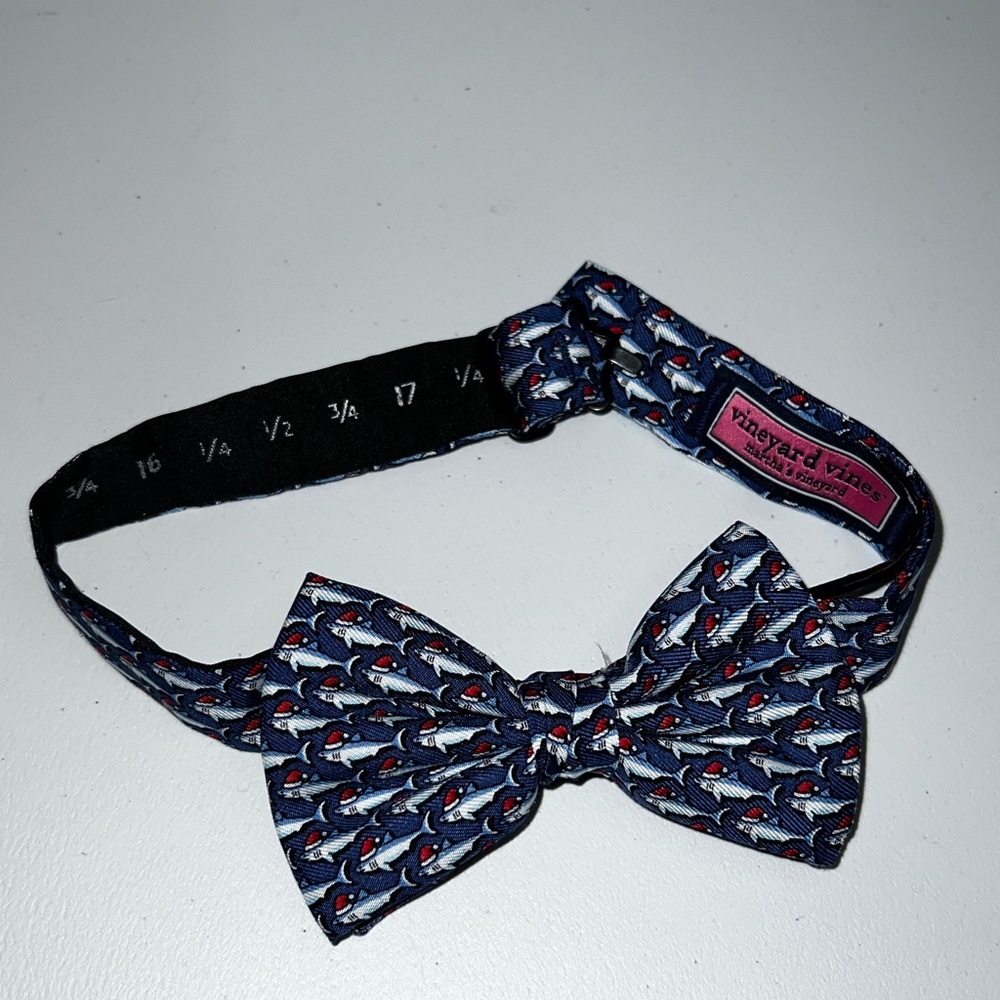 Vineyard vines tie